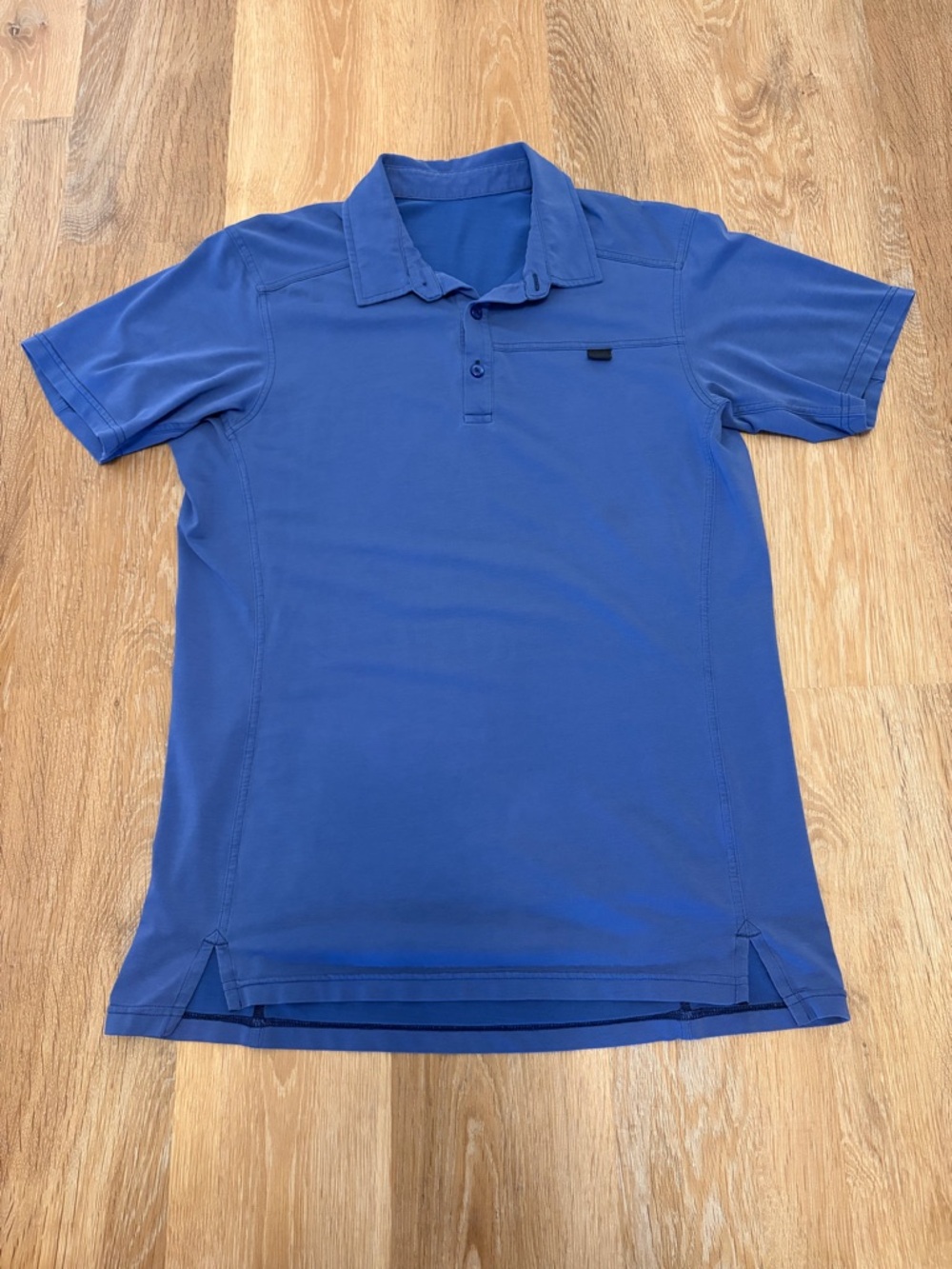 Arc'Teryx Captive Polo Shirt Men's Size Medium Blue Performance Short Sleeve